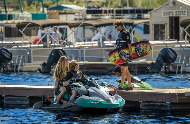 Embargo Pack - 19th September_[NEW] ULTRA 160 LX-S WAKESPORT_JW1500D_Action_photos_JPEG_27_JW1500D_2M1_WT1_AC_RFB_K.png